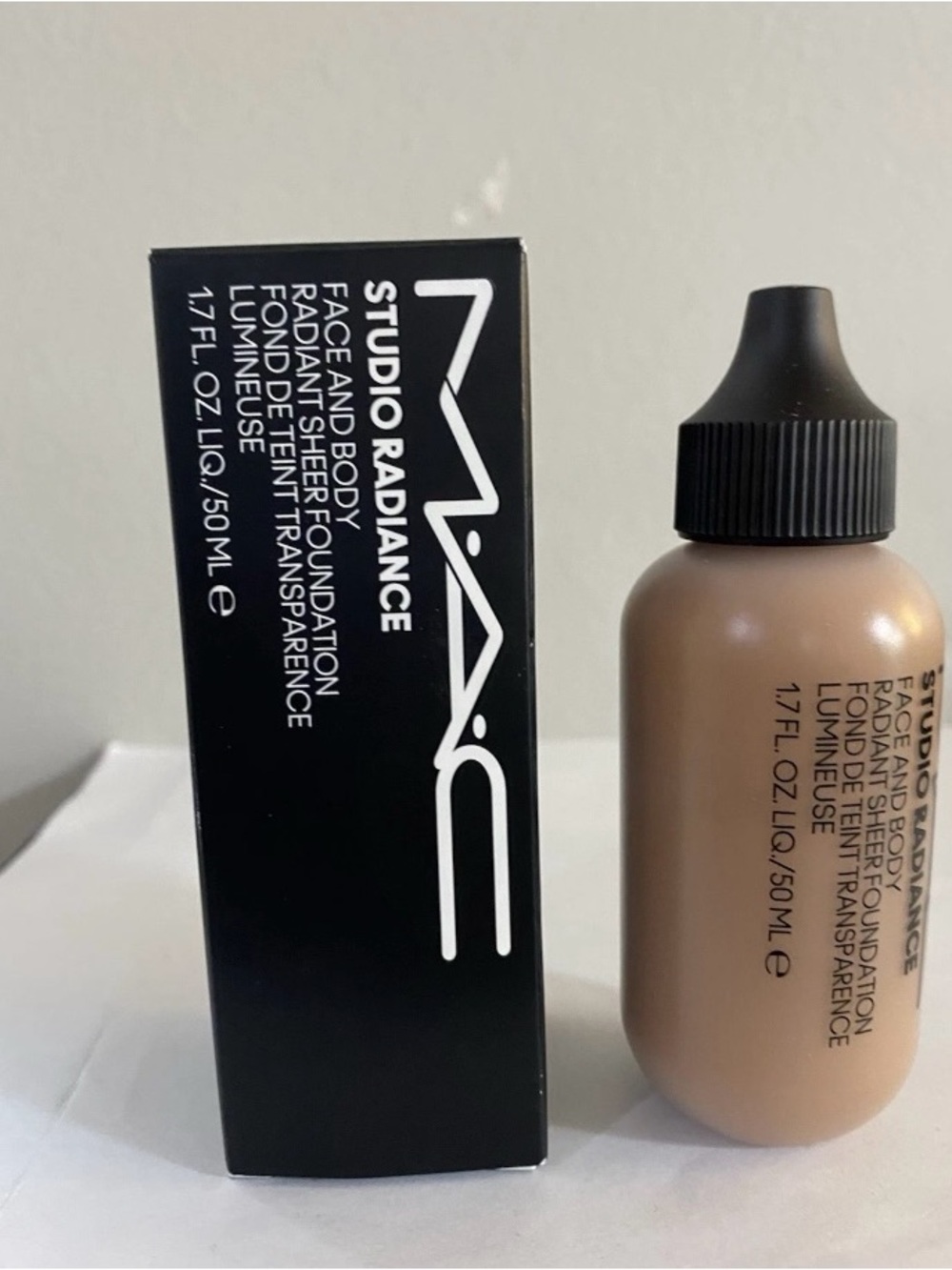 【Brand New】MAC Studio Radiance Face And Body Radiant Sheer Foundation, C6, 1.7OZ